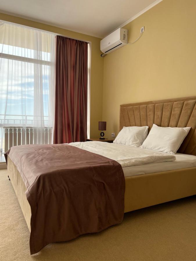 Tolkyn Plaza Hotel Aktau  Extérieur photo